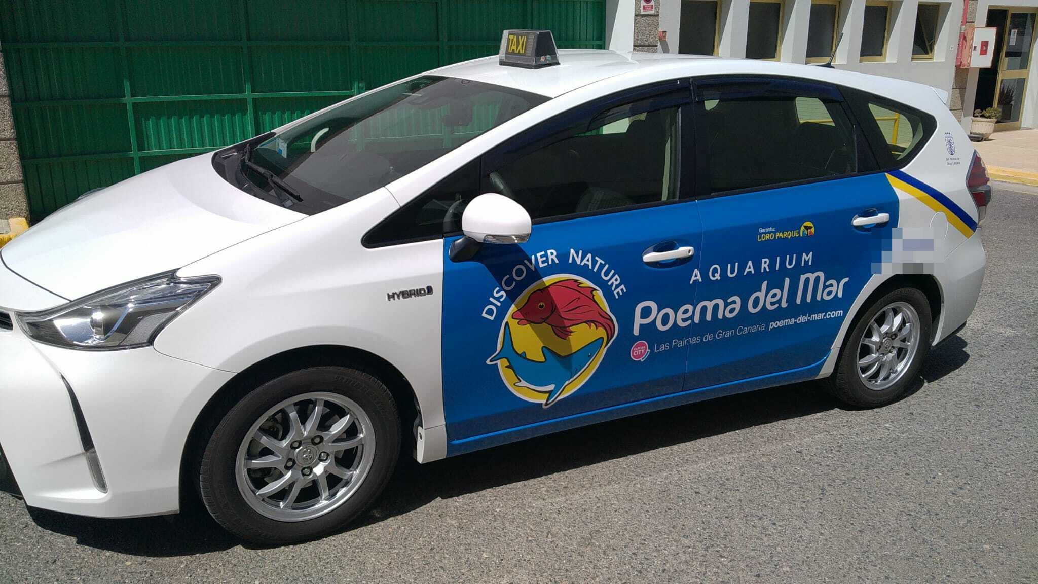 Taxi Manolo en carretera de Gran Canaria